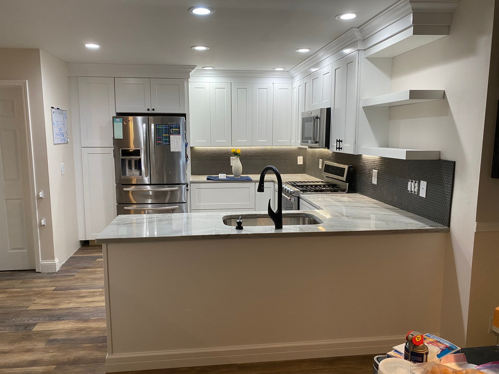 Kitchen remodel with range hood in Benton Harbor, MI